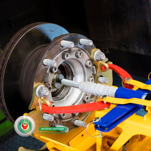 Комплект подъемников для обслуживания дисковых тормозных узлов большегрузных автомобилей в интернет-магазине