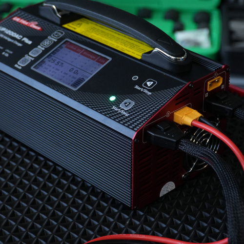 Зарядний пристрій 2-канальний 15А 6-12S LiPo/LiHV 1200Вт 220В цена