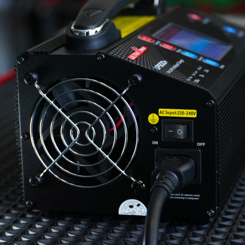 Зарядний пристрій 2-канальний 24В 25А 2-6S LiPo/LiHV 1200Вт 220В цена