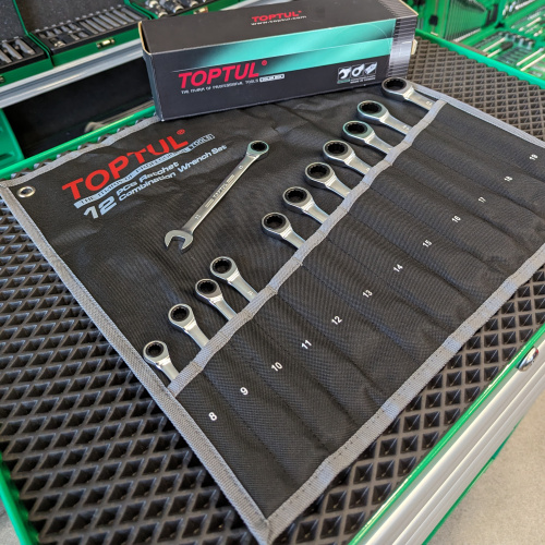 Набор ключей комб. с трещоткой 8-19мм 12ед. в Украине